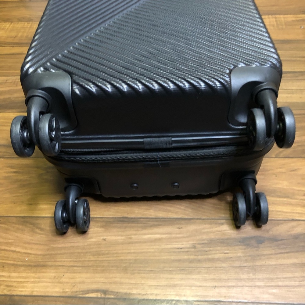 Calpak - Picture 10 of 16